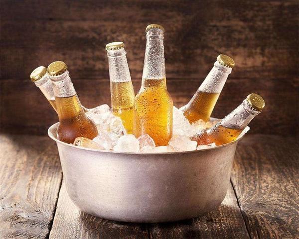 纯生啤酒产品 门店图片