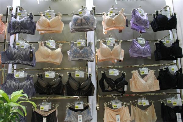 丽而倩内衣产品 门店图片