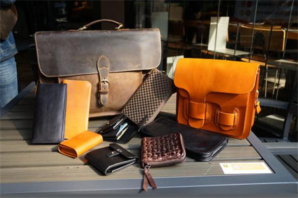利典昂皮具产品 门店图片