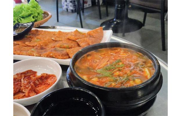 韩国街小木屋产品 门店图片