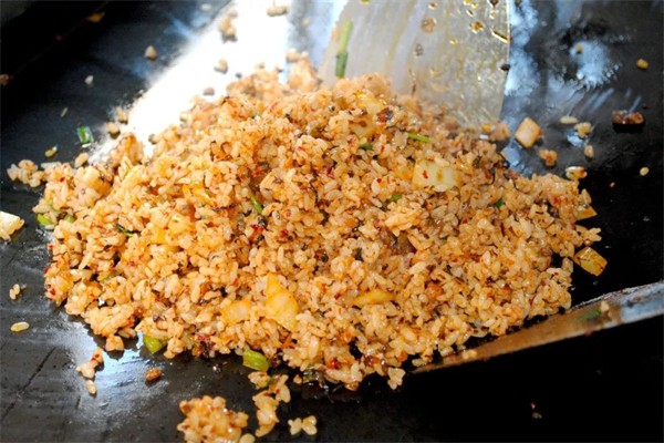 汪先生铁板炒饭加盟
