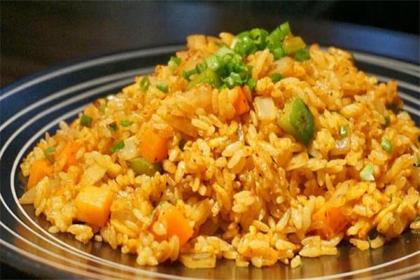 汪先生铁板炒饭加盟