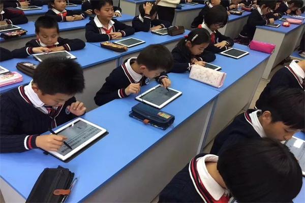 华世教育产品 门店图片