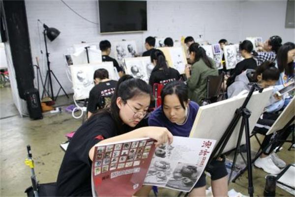 成功轨迹画室产品 门店图片