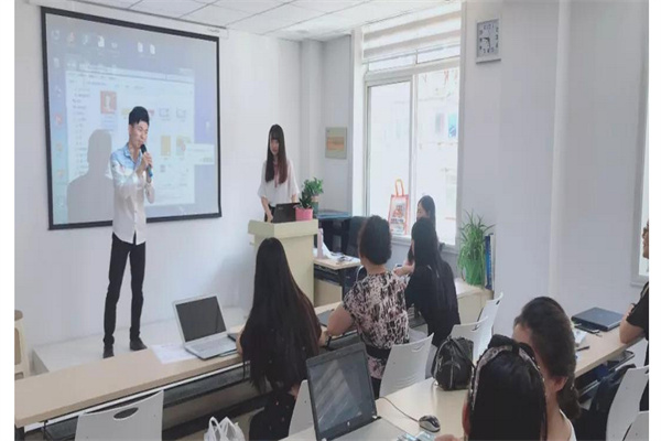领学者教育产品 门店图片
