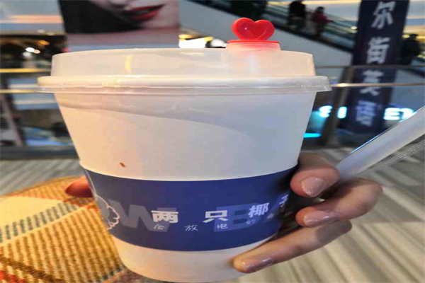 两只椰子茶饮产品 门店图片