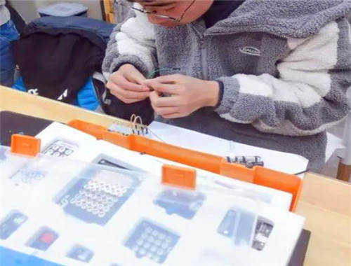 大嘴鸟少儿编程产品 门店图片