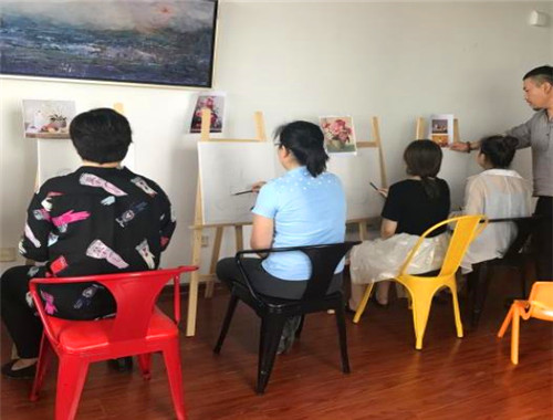 青美画室产品 门店图片
