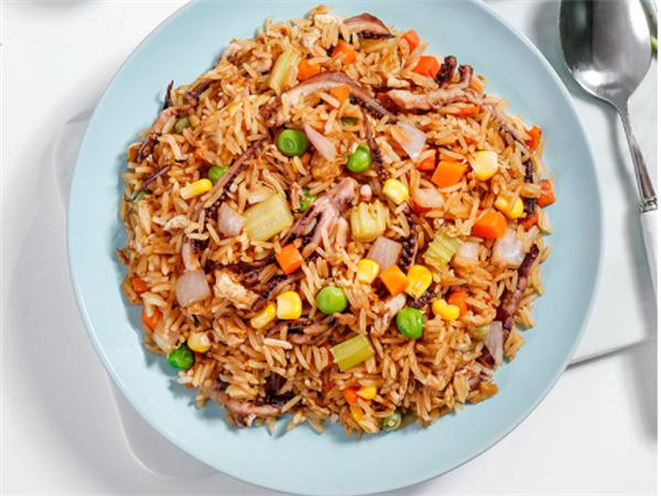 自由兄弟茶油炒饭产品 门店图片