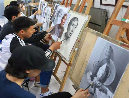 青美画室产品 门店图片