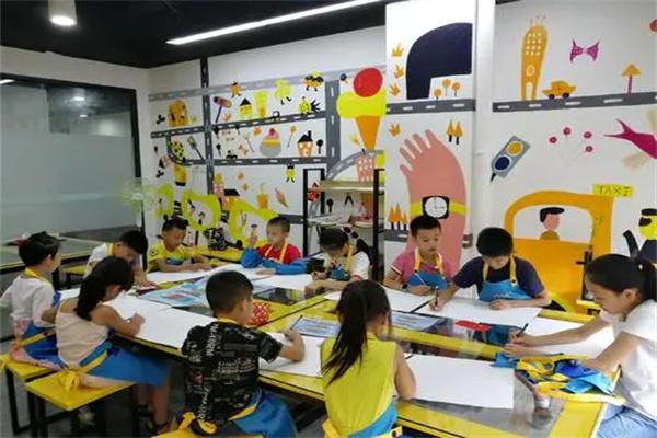 绘智艺术美术培训班产品 门店图片