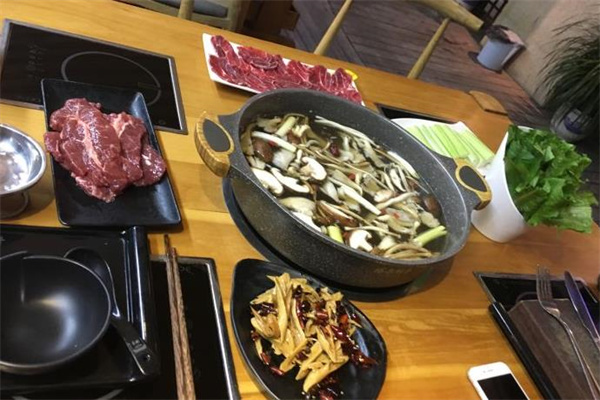 庖丁家鲜牛肉火锅