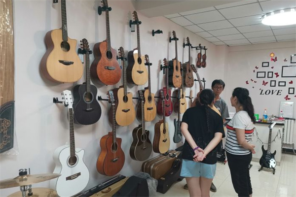 乐易琴行产品 门店图片
