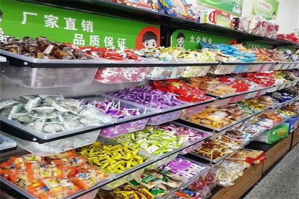 肖阿郎零食店加盟