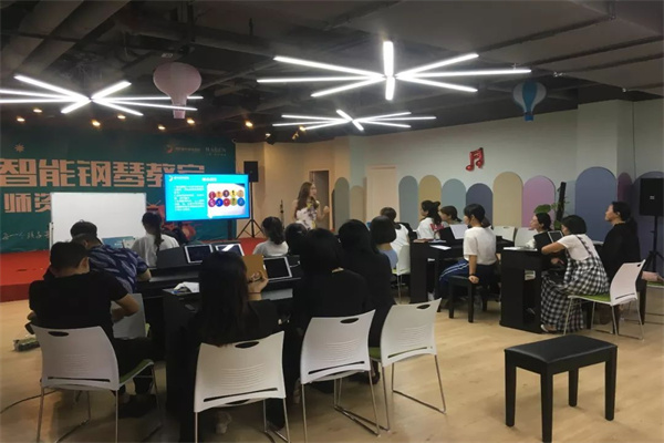 海伦智能钢琴教室产品 门店图片