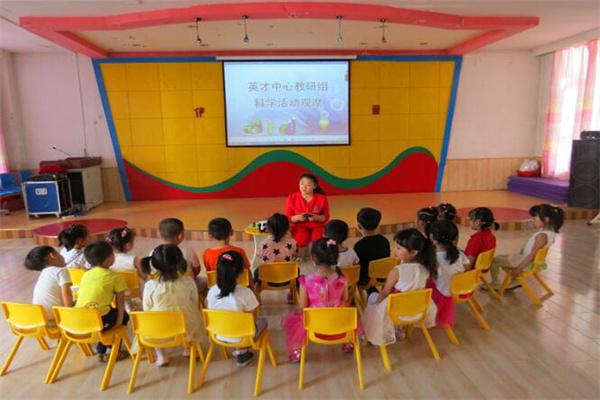 小英才幼儿园加盟