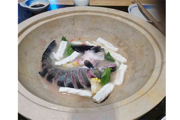 渔珺传奇云南石锅鱼产品 门店图片