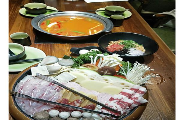 雨林小筑火锅产品 门店图片
