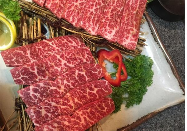火炉家黑牛店烤肉产品 门店图片