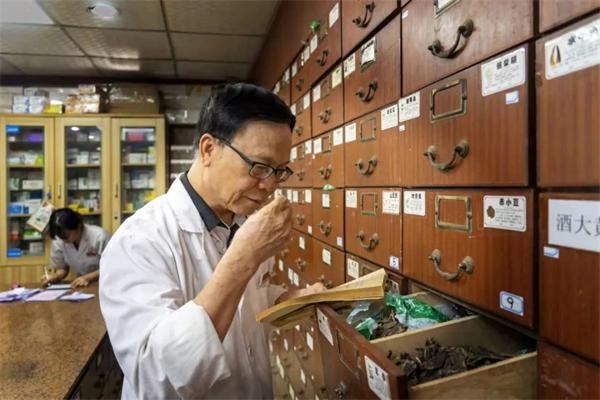 三世源冬虫夏草产品 门店图片