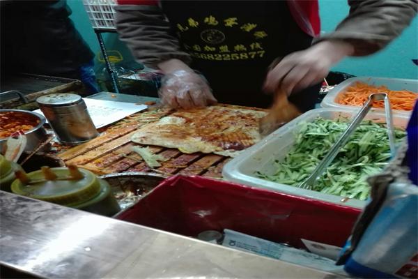 小兄弟鸡蛋灌饼加盟