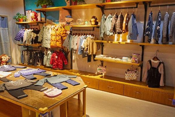 七彩童年童装产品 门店图片