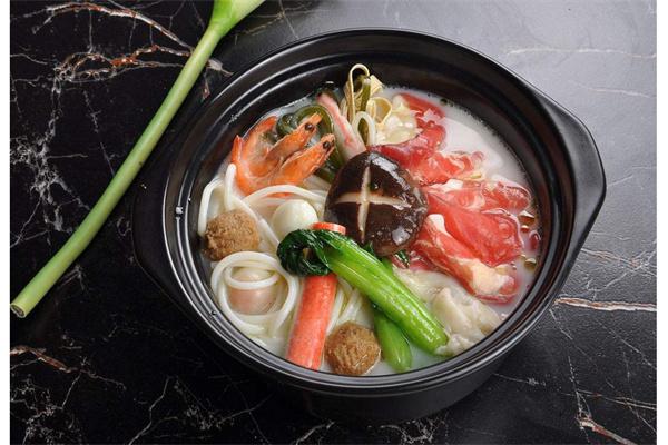 云芈瑶过桥米线产品 门店图片