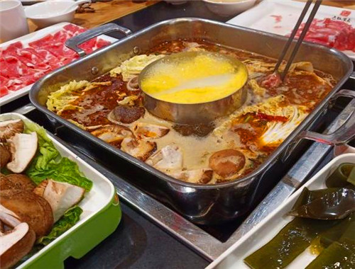 巴锅演义香菇鸡火锅产品 门店图片