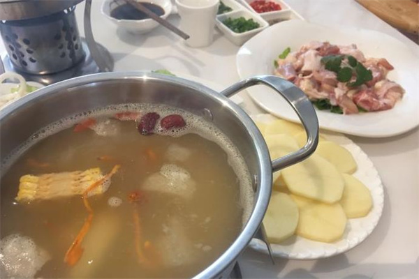 椰来香椰子鸡火锅