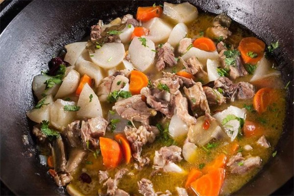 313铁锅烀羊肉加盟