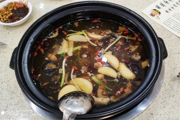 【蜀皇全牛宴牛肉汤锅加盟】