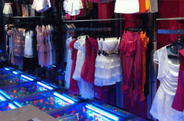 七吻女装产品 门店图片