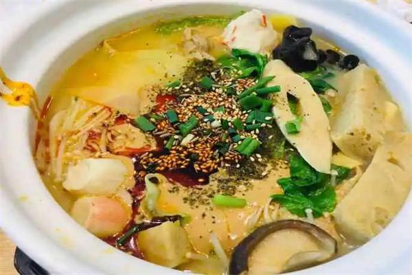 宸煲煲砂锅麻辣烫