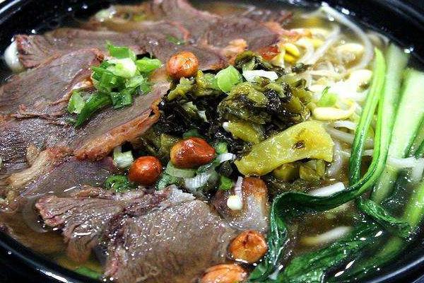 贯口老坛酸菜牛肉面产品 门店图片