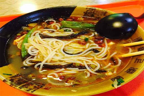 七哥螺蛳粉产品 门店图片