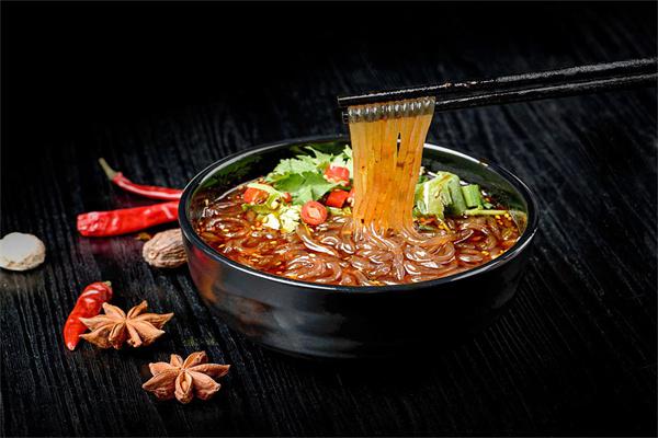 七哥酸辣粉产品 门店图片