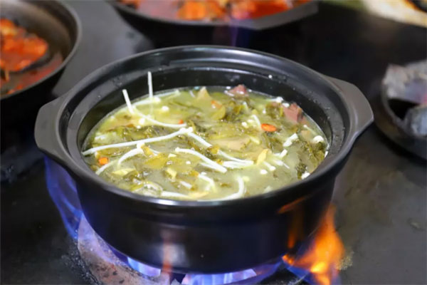 齐先生风味砂锅居产品 门店图片