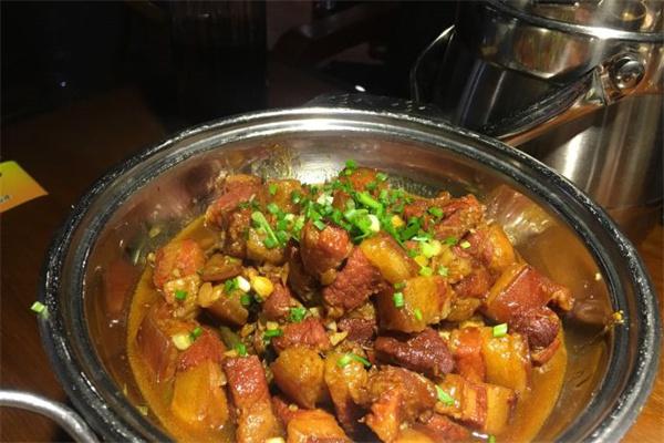 亲青菜食尚餐厅