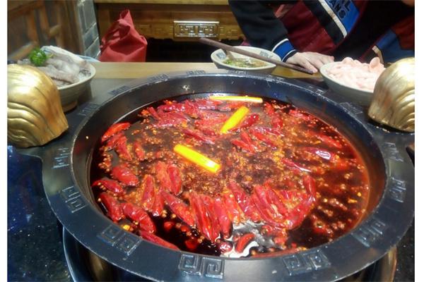 【春渝老火锅加盟】