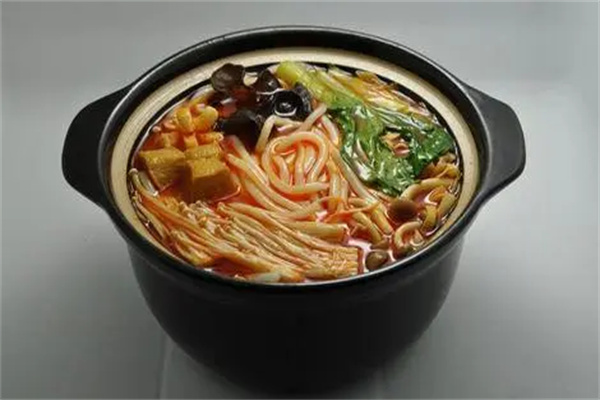 俏客家正宗过桥米线