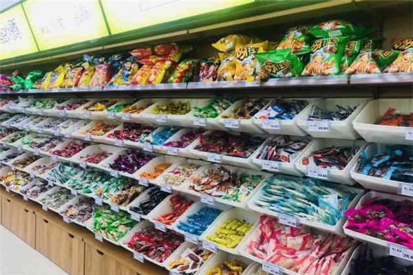 嘴嘴馋零食屋