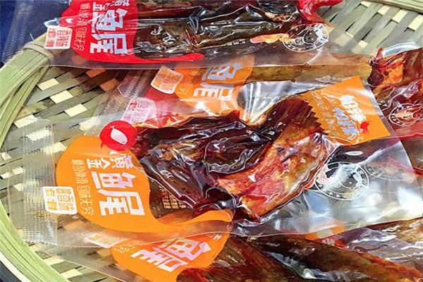 三关六码头零食