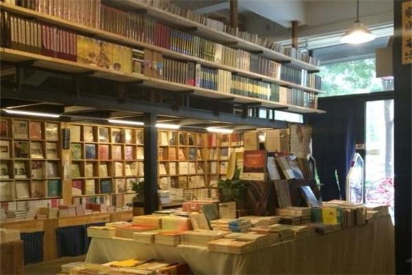 蜜蜂书店