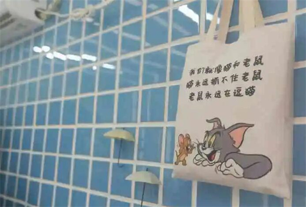 开一家汤姆和杰瑞汉堡店能赚钱吗？