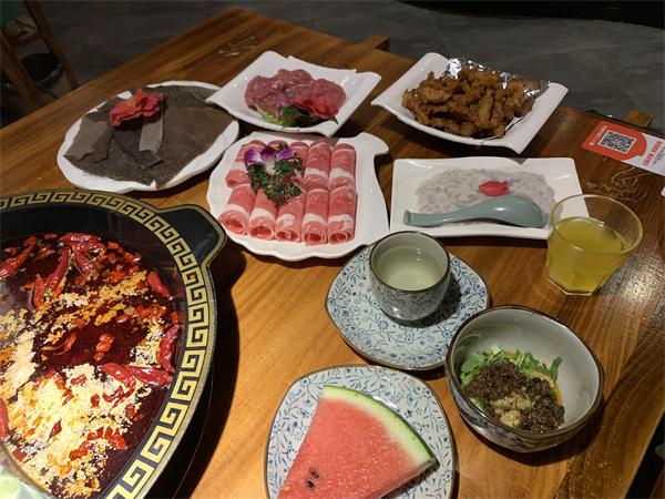 投资宽窄巷子火锅需要具备哪些条件？