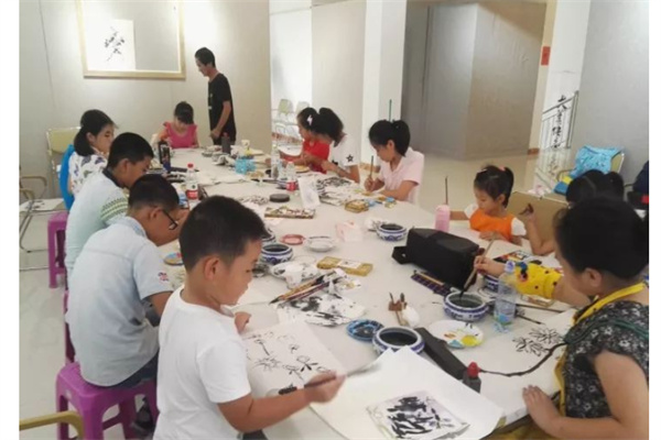 大美美育产品 门店图片