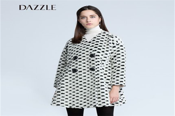 地素服饰产品 门店图片