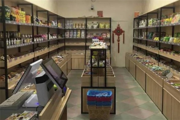 7号码头零食店