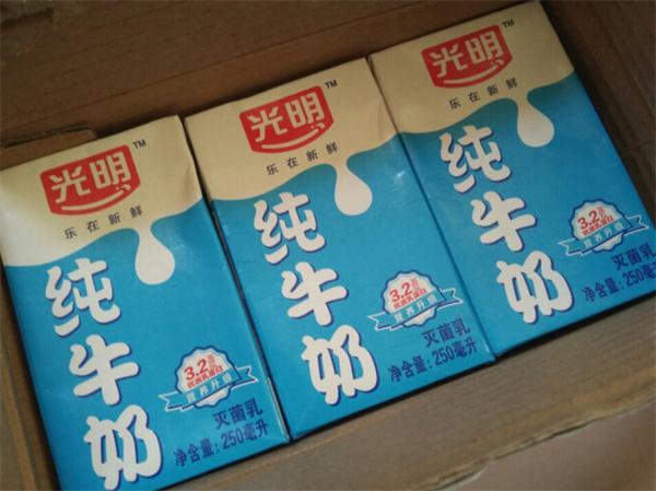 光明奶站产品 门店图片