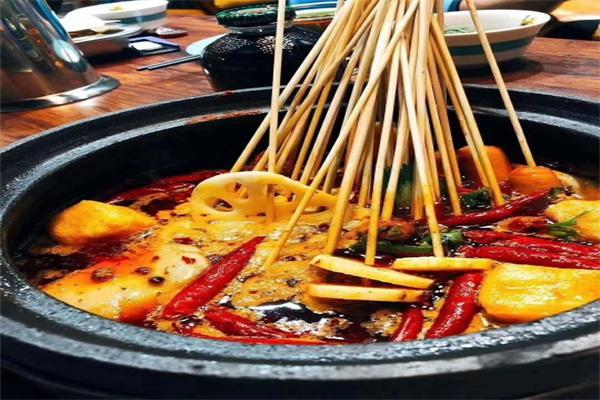 【帝九食代泥锅麻辣串加盟】